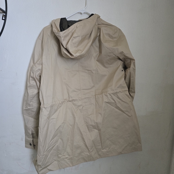 Hunter Beige and Black Mesh Jacket - Picture 13 of 14